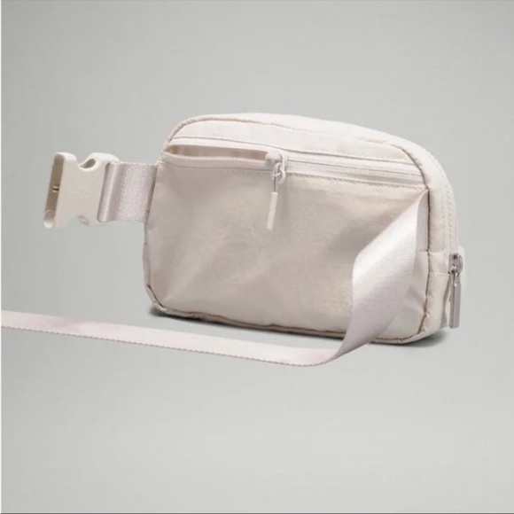 NWT LULULEMON EVERYWHERE BELT BAG WHITE OPAL - Picture 8 of 8